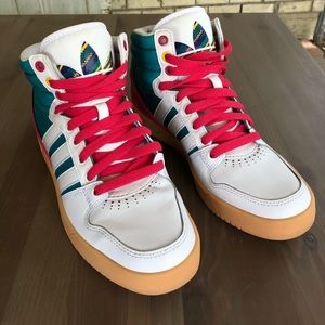 Women’s Adidas Size 8